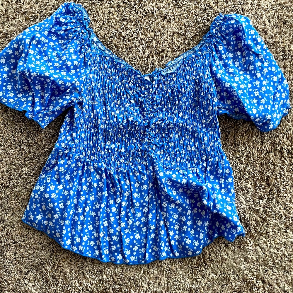 Blue floral top